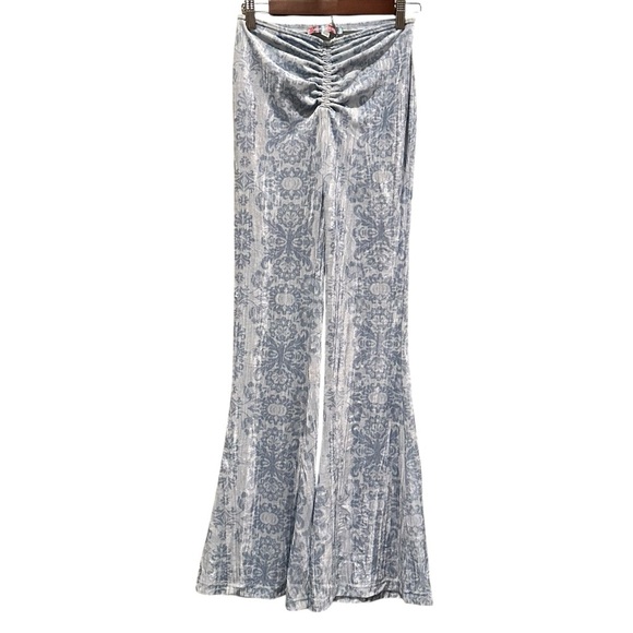(Sold) Urban Outfitters UO Apolonia Velvet Flare Light Blue Printed Pant Size S - Picture 2 of 8